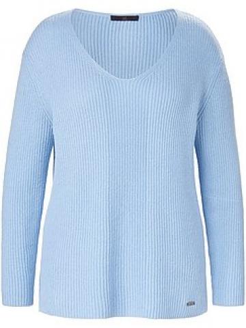 Пуловер с вырезом V