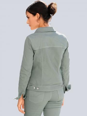 Джинсовая куртка