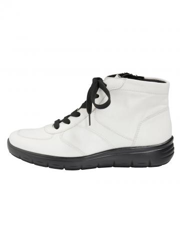 Сапожки на шнуровке