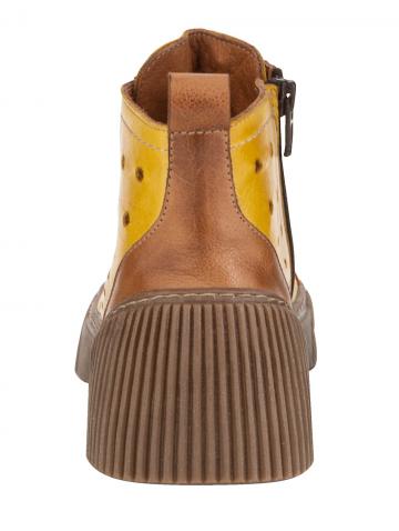 Сапожки на шнуровке