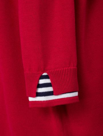 Вязаный пуловер