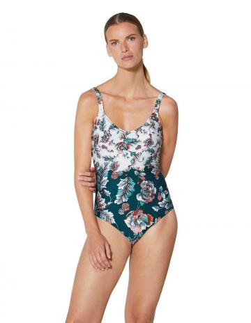 Слитный купальник