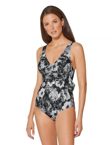 Слитный купальник