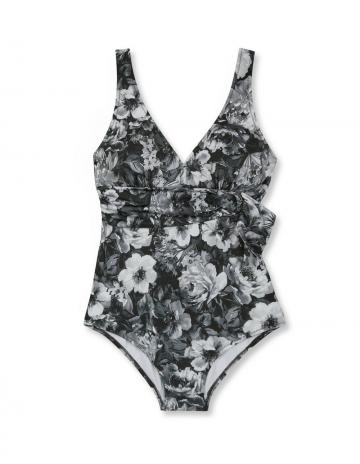 Слитный купальник