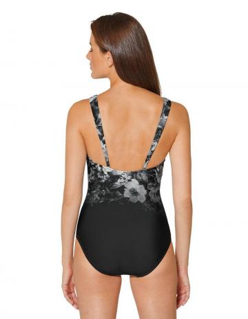 Слитный купальник