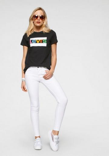 Узкие джинсы