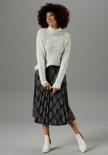 Вязаный пуловер