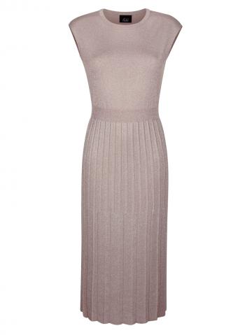 Вязаное платье