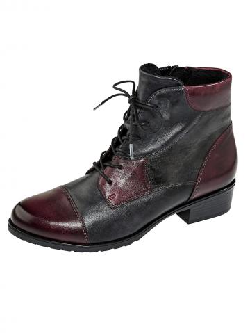 Сапожки на шнуровке