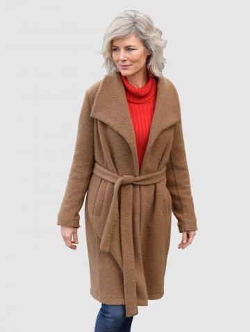 Короткое пальто