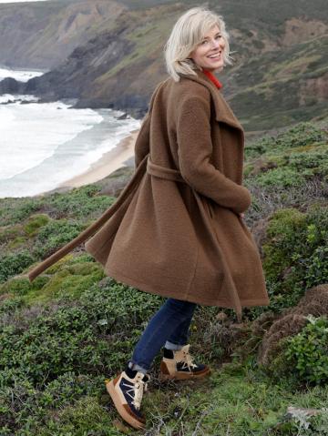 Короткое пальто