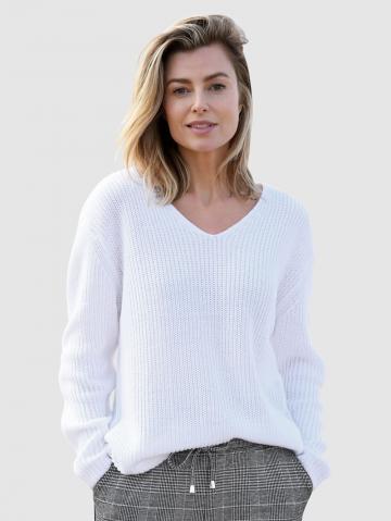 Вязаный пуловер