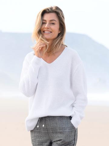 Вязаный пуловер