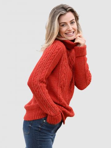 Вязаный пуловер