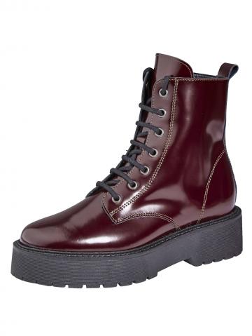 Сапожки на шнуровке