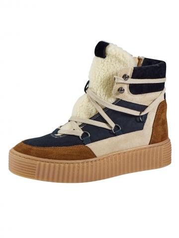 Сапожки на шнуровке