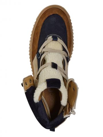 Сапожки на шнуровке