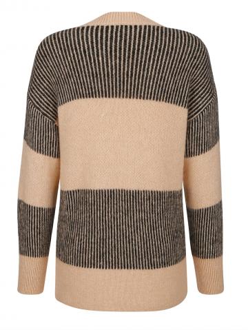 Вязаный пуловер