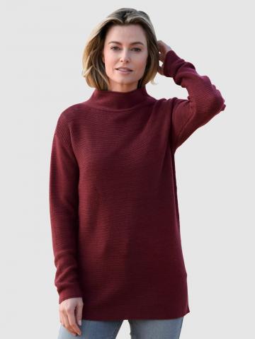 Вязаный пуловер