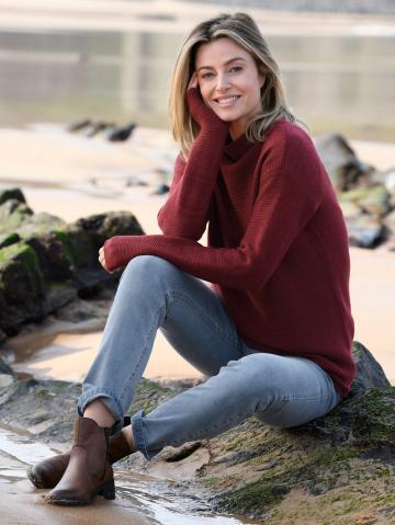 Вязаный пуловер