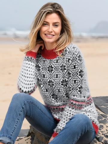 Вязаный пуловер