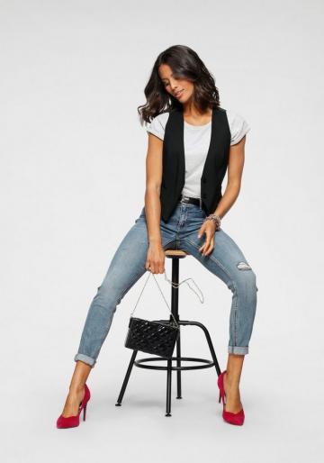 Меховая жилетка