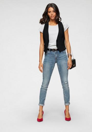 Меховая жилетка