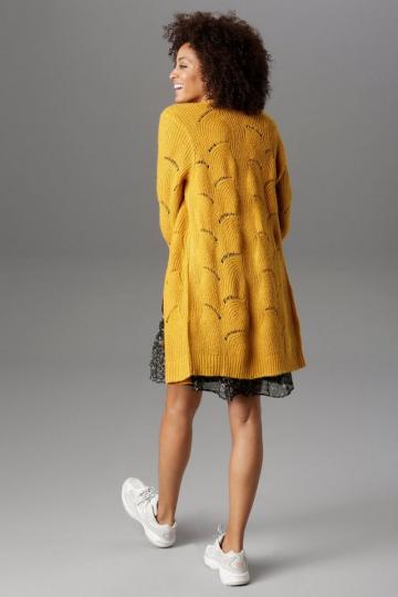 Вязаное пальто