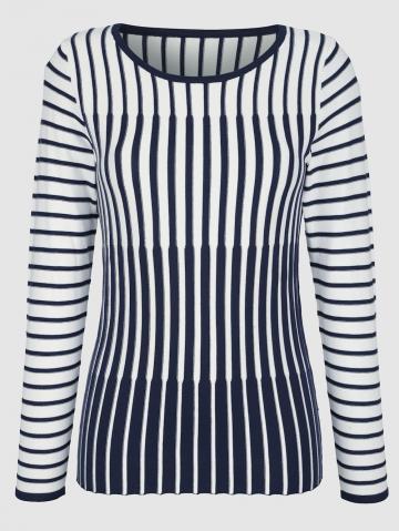 Вязаный пуловер