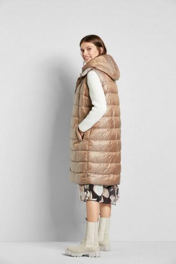 Длинный жилет