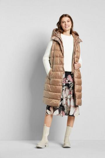 Длинный жилет