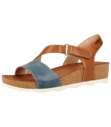 Босоножки на танкетке 