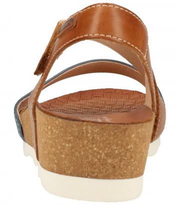 Босоножки на танкетке 