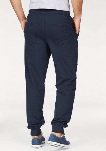 Спортивные штаны