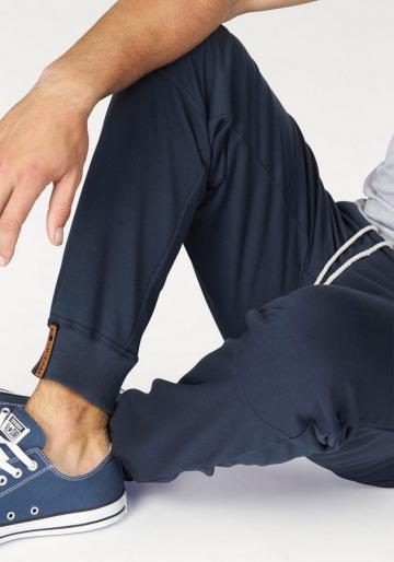 Спортивные штаны