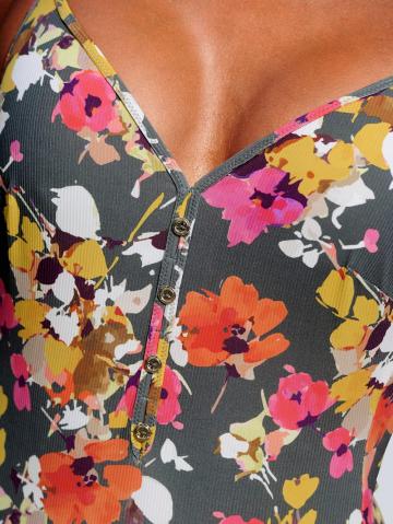 Слитный купальник