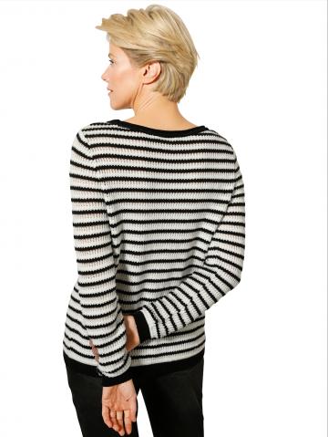 Вязаный пуловер