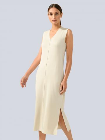 Вязаное платье