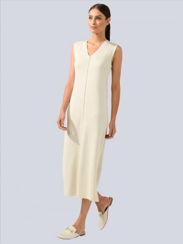 Вязаное платье