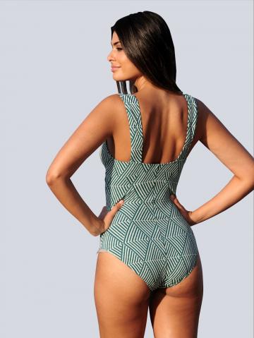 Слитный купальник