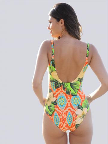 Слитный купальник