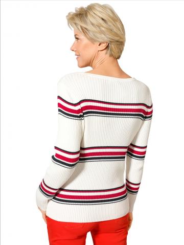 Вязаный пуловер