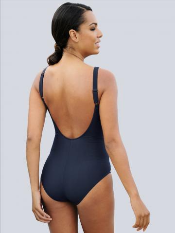 Слитный купальник