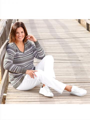 Вязаный пуловер