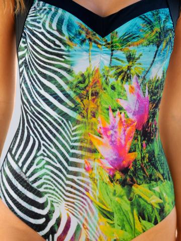 Слитный купальник