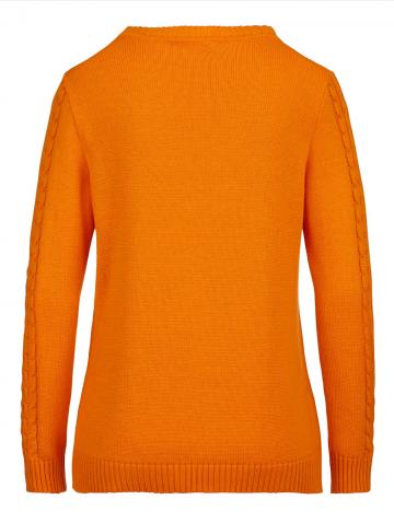 Вязаный пуловер