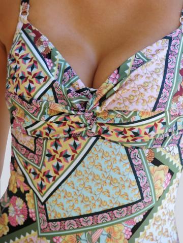 Слитный купальник