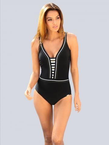 Слитный купальник