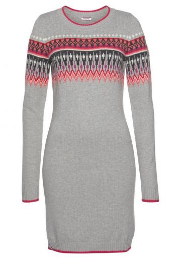 Вязаное платье