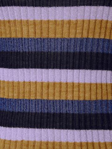 Вязаный пуловер